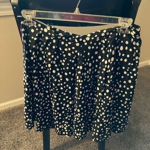 Forever 21 Black and white poke a dot skirt